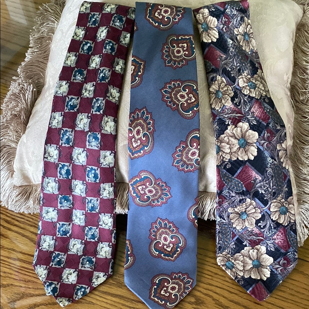 Lot of 3 classic silk ties